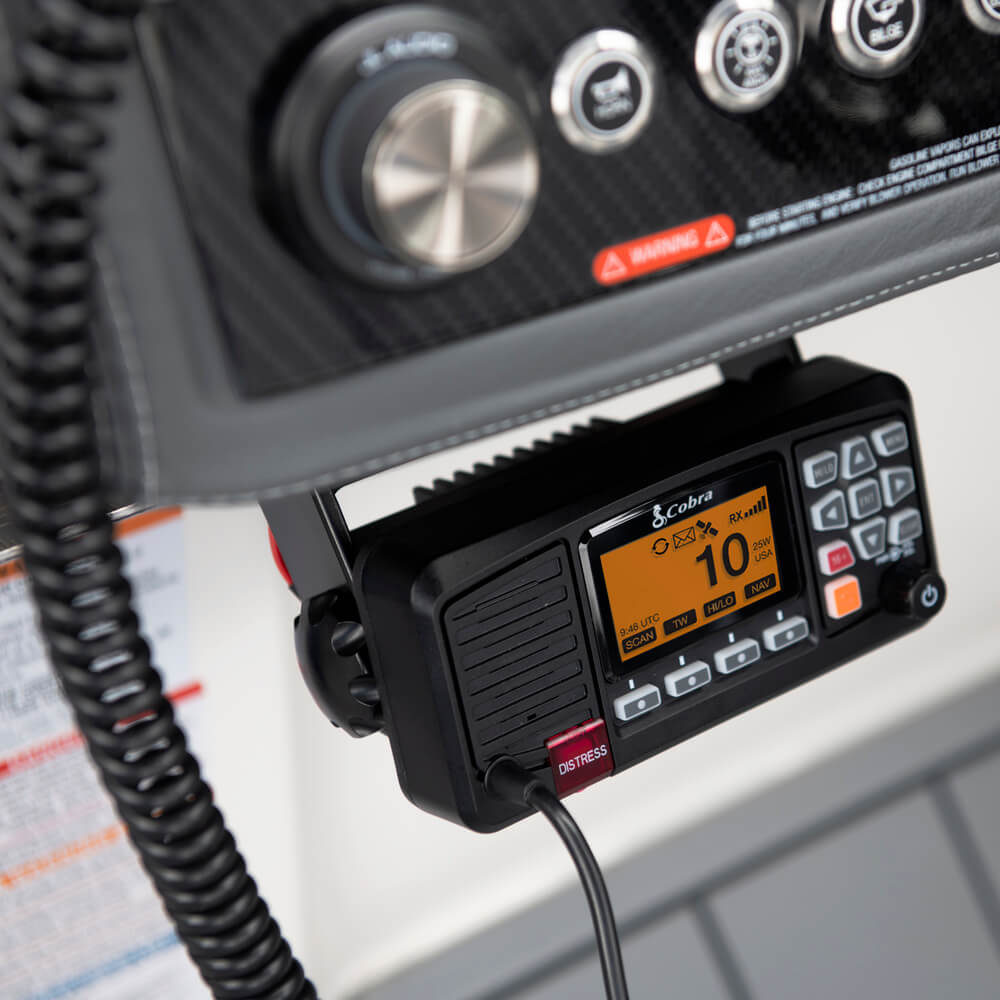 cobra-bluebound-1350-marine-vhf-radio-with-gps-dsc-and-swr-analyzer image 4